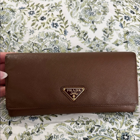 Prada Saffiano Wallet - Picture 1 of 14
